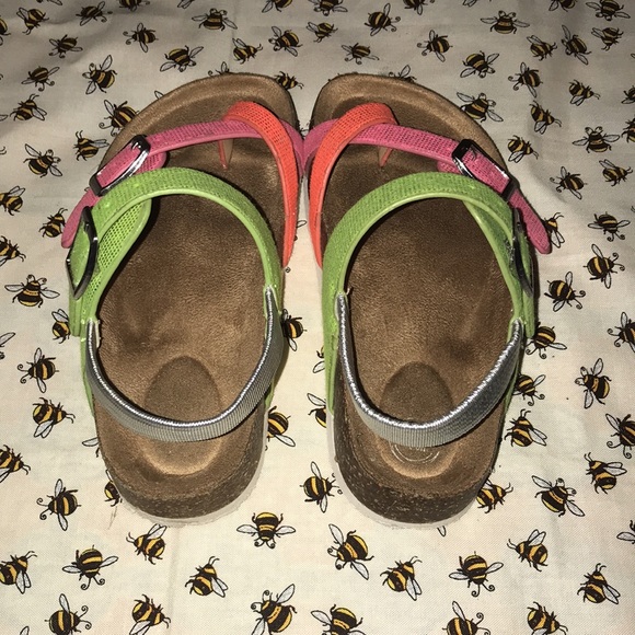 4/$10🌻🌻Really cute multi color sandals - Picture 6 of 8
